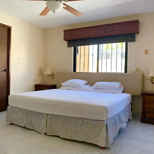 private-room-in-the-heart-of-cancun.quintano-roohotels.com/